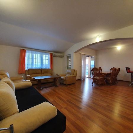 Apartments Renato ザダル エクステリア 写真