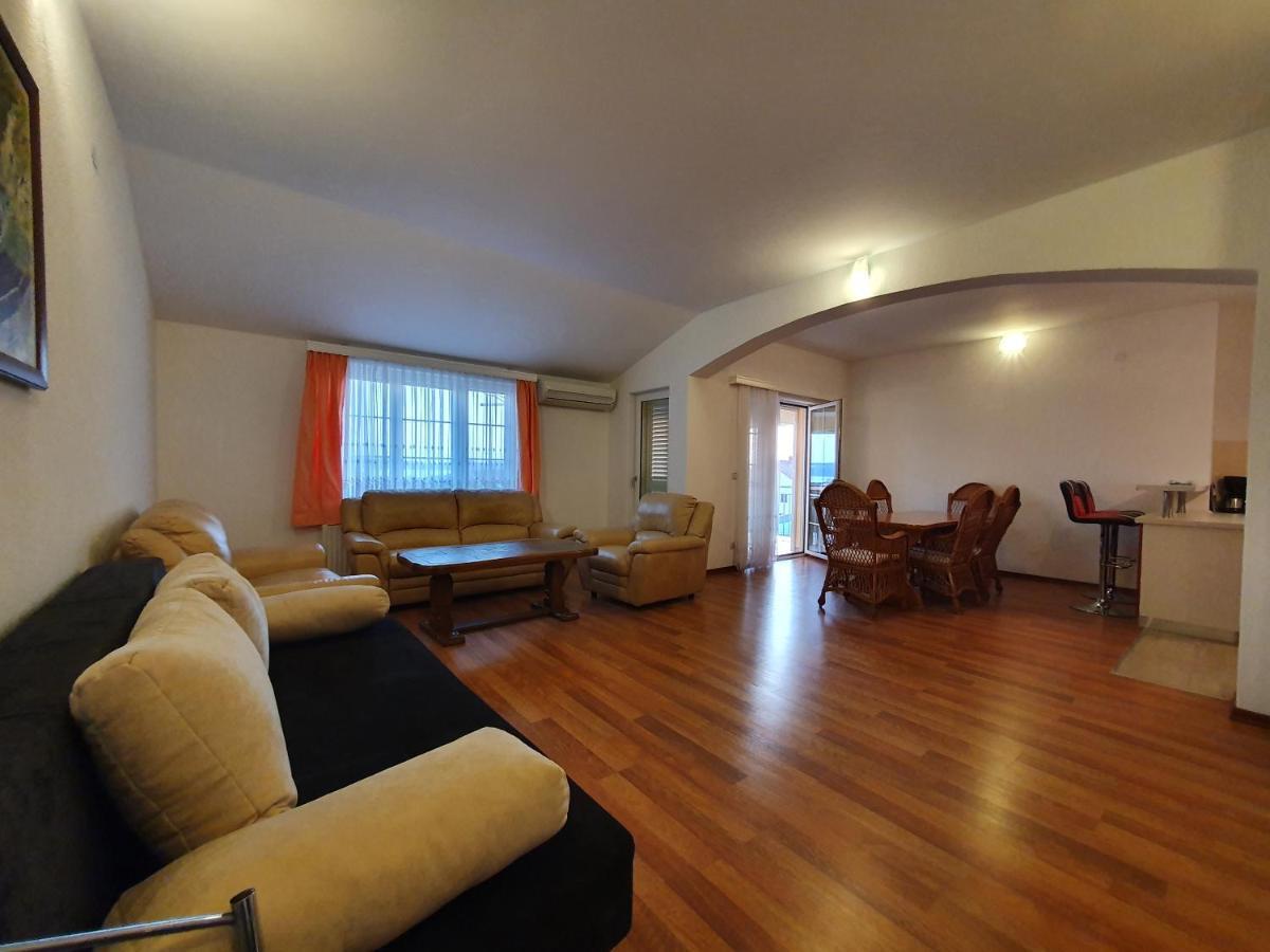 Apartments Renato ザダル エクステリア 写真